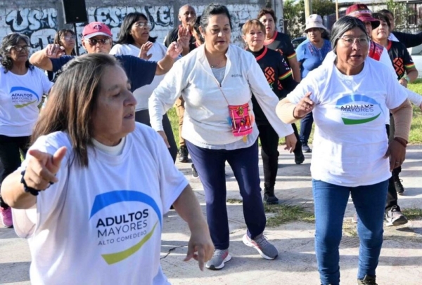 Adultos mayores participar&aacute;n en caminata saludable