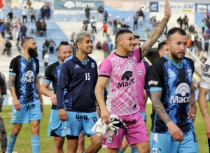 Gimnasia sigue dando pelea en lo más alto
