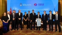 Massa acuerda con firmas chinas desembolsos por casi US$ 1.000 millones que se sumar&aacute;n a reservas