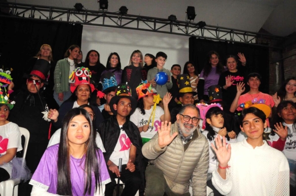 Pasarela M&aacute;gica en el Centro Cultural H&eacute;ctor Tiz&oacute;n