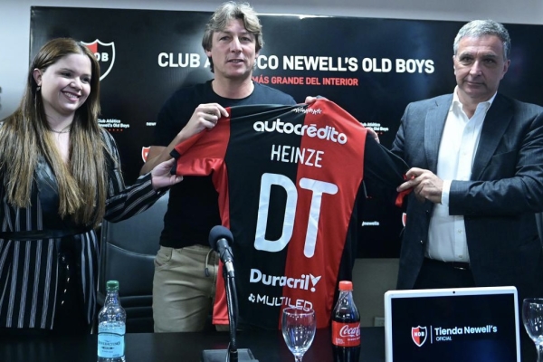 Gabriel Heinze oficializ&oacute; su llegada como nuevo entrenador de Newell's