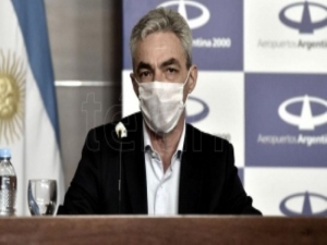 El 1 de octubre podr&iacute;an retornar los vuelos comerciales regulares