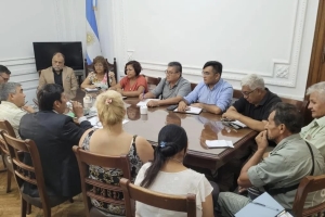 Paritarias: el gobierno prosigue la mesa de di&aacute;logo con los gremios estatales