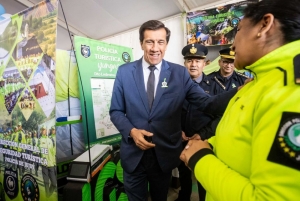 Sadir recorri&oacute; la Expo Policial