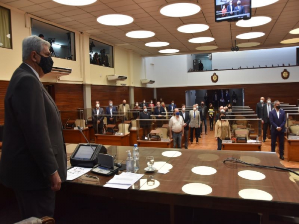 Legislatura juje&ntilde;a aprob&oacute; la compra de 1 mill&oacute;n de vacunas
