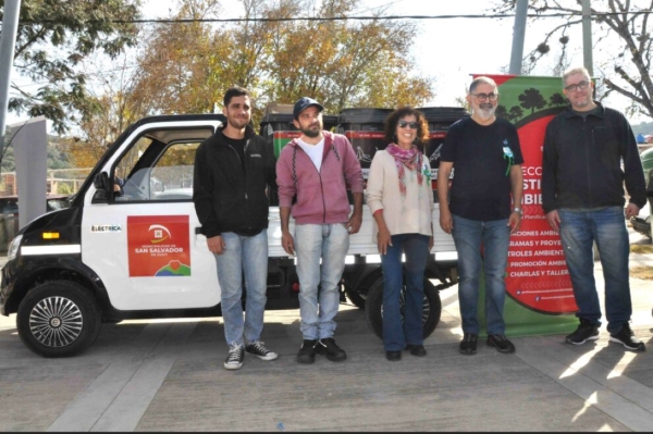 D&iacute;a del Ambiente.Municipio present&oacute; veh&iacute;culo el&eacute;ctrico