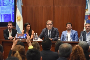 Plataforma de Participaci&oacute;n Ciudadana en la Legislatura. "Un antes y un despu&eacute;s en la pol&iacute;tica&rdquo;