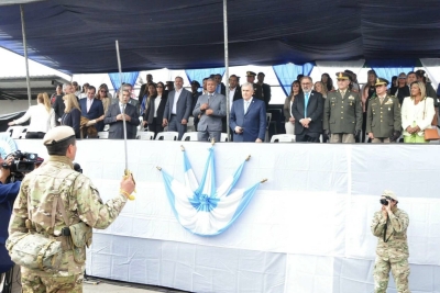 El intendente Jorge particip&oacute; del acto y desfile por un nuevo aniversario del &Eacute;xodo Juje&ntilde;o
