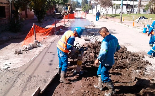 Agua Potable est&aacute; reparando calles de barrios de Palpal&aacute;