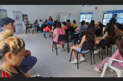 Miembros de comunidades guaran&iacute;es recibieron documentaci&oacute;n