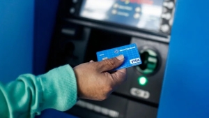 Feriado nacional: los bancos estar&aacute;n abiertos solamente hasta las 12
