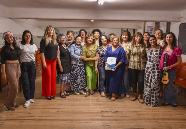 De Inter&eacute;s Cultural el encuentro de escritoras y artistas