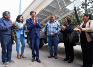 Cami&oacute;n para productores de Valle Grande