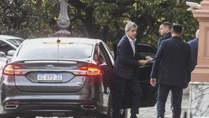 Caputo convoc&oacute; a los ministros de Econom&iacute;a de las provincias para negociar el alivio fiscal
