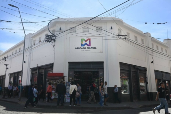 Semana Santa. Mercado 6 de Agosto atender&aacute; con normalidad