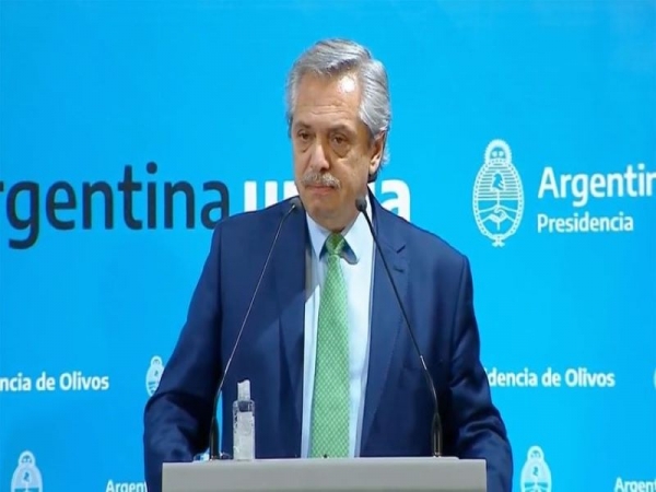 Alberto Fern&aacute;ndez analiza extender la cuarentena por un mes m&aacute;s