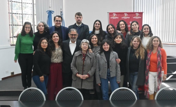 Municipio y Fundaci&oacute;n Siglo 21 .&ldquo;M&aacute;s Mujeres M&aacute;s Democracia&rdquo;