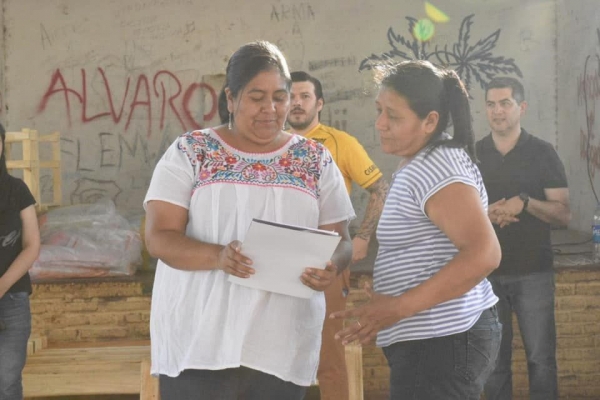 SARAPURA ENTREG&Oacute; MOBILIARIO Y ELEMENTOS DE PRIMERA NECESIDAD A FAMILIAS DE CHALIC&Aacute;N