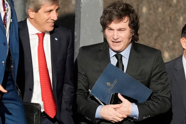 Evasi&oacute;n, prescripci&oacute;n y multas: punto por punto, qu&eacute; dice el proyecto de ley para blindar el uso de d&oacute;lares del &ldquo;colch&oacute;n&rdquo;