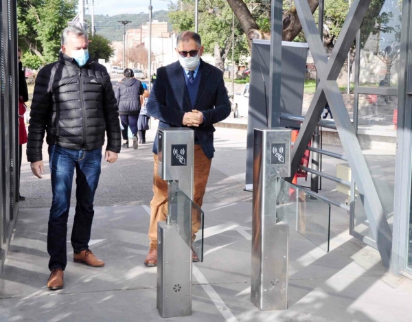 Primer ascensor urbano del pa&iacute;s celebr&oacute; aniversario