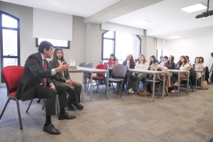 Sadir compartió una charla con estudiantes universitarios en el espacio "Mirada federal"
