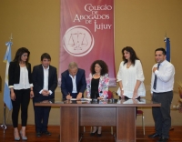 ABOGADOS SE PERFECCIONAR&Aacute;N EN DERECHO EMPRESARIAL Y ADUANERO