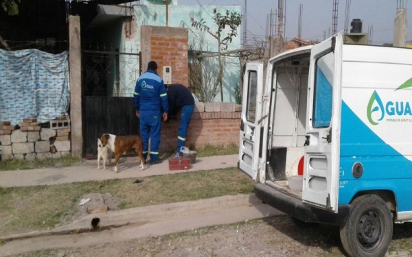 Colocan medidores de agua en barrios de Palpal&aacute;