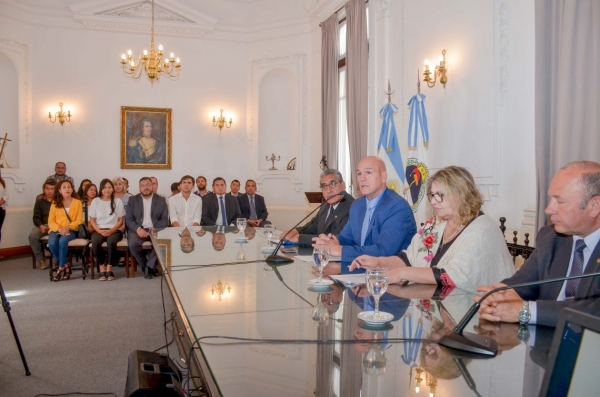 PRESENTARON LA NUEVA APP DEL 911 Y EL VECINO AVISA WEB