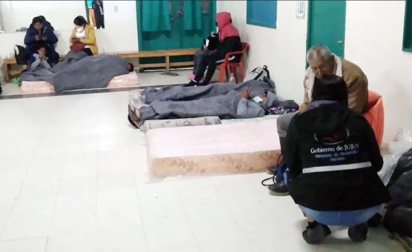 Por crecidas evacuaron a familias de barrios capitalinos