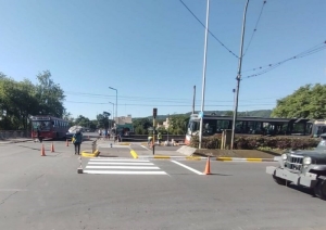 Restricci&oacute;n de estacionamiento.en Av. 19 de Abril