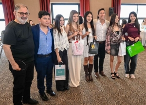 La Municipalidad agasajó a las candidatas a Representante Estudiantil de Capital