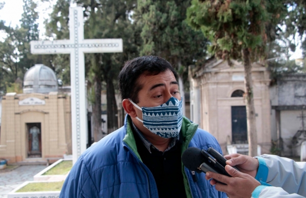 Cementerios municipales abrieron sus accesos