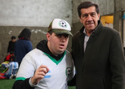 Sadir visit&oacute; la primera escuela de f&uacute;tbol para ni&ntilde;os y j&oacute;venes con autismo