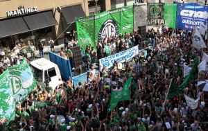 D&iacute;a del Trabajador del Estado.La Justicia suspendi&oacute; el decreto que eliminaba el feriado