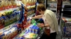 Jubilados: el Gobierno amplió el plan de descuentos en supermercados, farmacias y de cuentas remuneradas