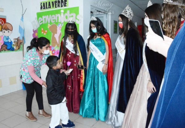 FNE.Representantes de capital visitaron el Hopsital de Ni&ntilde;os