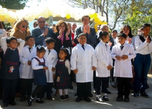 Inauguran obras edilicias en Escuelas de Carahunco