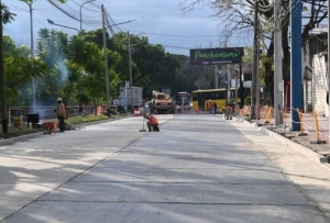 Repavimentaci&oacute;n en avenida Hip&oacute;lito Yrigoyen