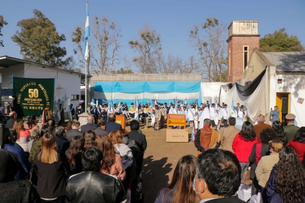 Escuela Agrot&eacute;cnica "El Brete". Celebraron bodas de oro
