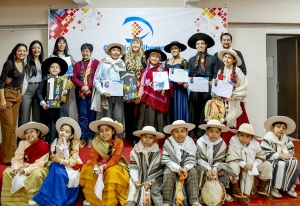 Concejales reconocieron a bailarines de folclore