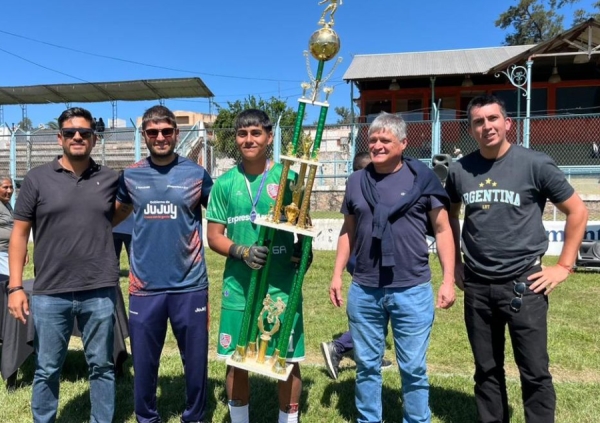 Defensores de Yuto y Atl&eacute;tico San Pedro ganaron la Copa de Campeones