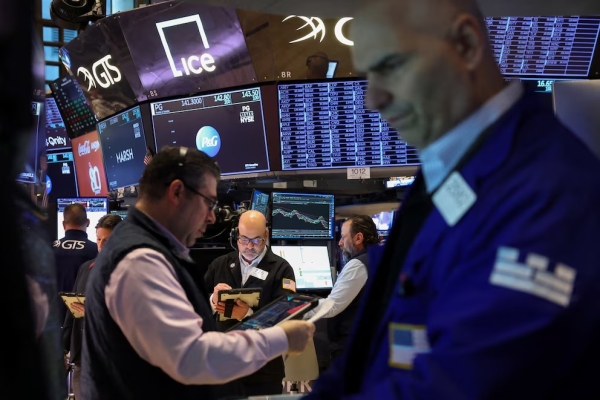 Jornada financiera: las acciones argentinas subieron hasta 7% y el riesgo pa&iacute;s cay&oacute; por una mejora del contexto global