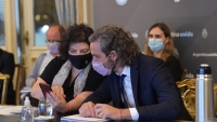 Vizzotti confirm&oacute; que comienzan las pruebas para combinar vacunas