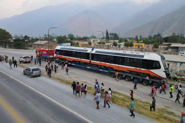 "Se cumpli&oacute; la promesa de Gerardo, las unidades llegaron a Volc&aacute;n", sostuvo Pablo Civetta