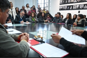 Programa de Participaci&oacute;n Popular. Jorge firm&oacute; nuevos convenios
