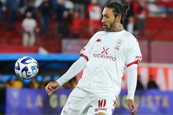 Hurac&aacute;n separ&oacute; cuatro jugadores del plantel