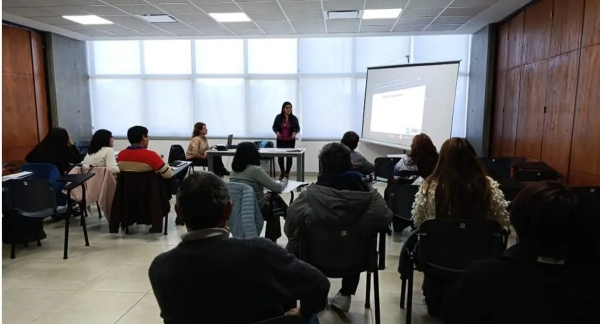 Capacitan sobre titulaci&oacute;n a directivos y referentes del Plan FINES