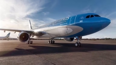 El Gobierno acord&oacute; con el bloque del PRO avanzar con un proyecto para privatizar Aerol&iacute;neas Argentinas