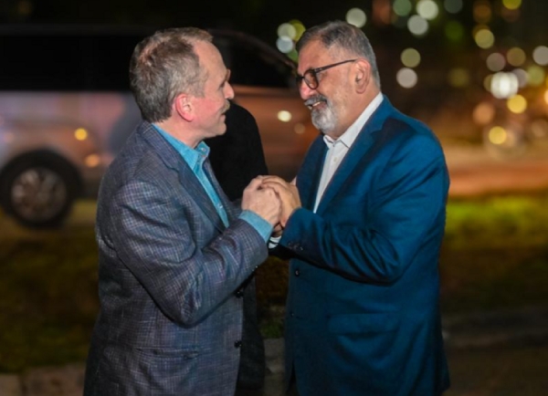 Jorge recibi&oacute; la visita del embajador de EEUU Peter Lamelas