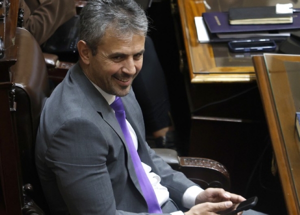 El gobierno consigui&oacute; la ley de propiedad privada